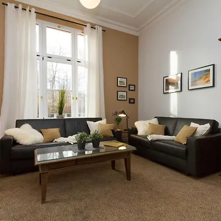Hintze - 07 Apartment