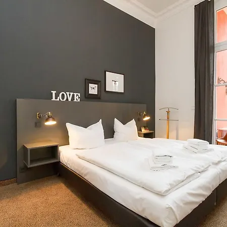 Hintze - 07 Apartment *
