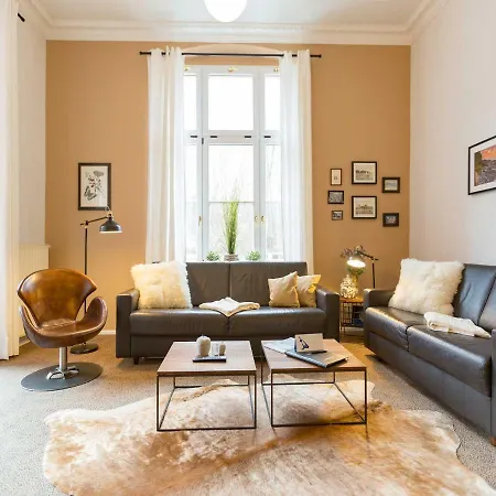 Hintze - 07 Apartment